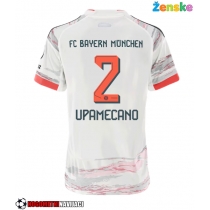 Ženske Nogometnih dresov Bayern Munich Dayot Upamecano #2 Gostujoči 2025-26 Kratki rokavi